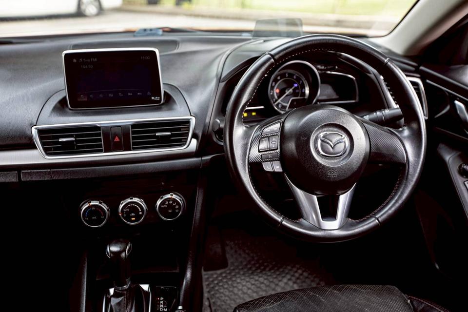 Mazda3 Skyactiv 2.0S ปี 2015 สีแดง 15