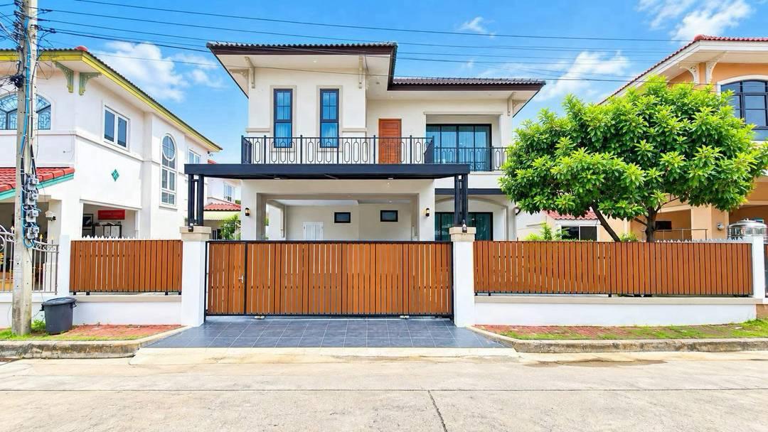 หมู่บ้านชัยพฤกษ์ ถนนวัดลาดปลาดุกบ้านเดี่ยว 2 ชั้น  ตกแต่งใหม่ ซอยวัดลาดปลาดุก มีพื้นที่เยอะ  ราคาจับต้องได้ 1