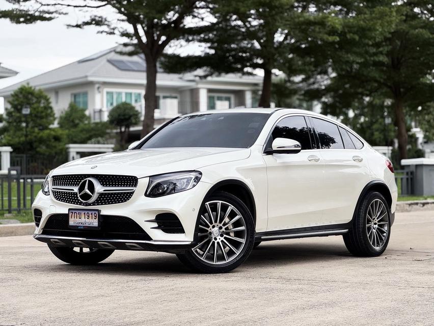 Mercedes-Benz GLC250d Coupe 4MATIC AMG Plus 2017 สีขาว ราคาดี