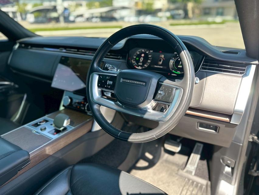 Land Rover LWB autobiography สีเดิมทั้งคัน