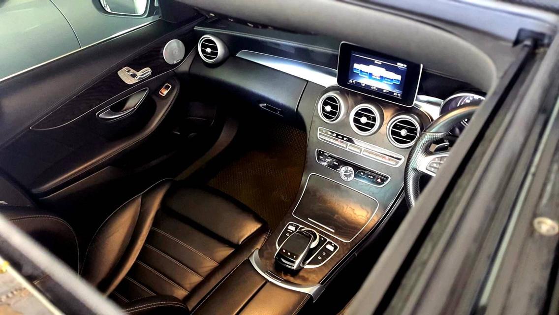 Mercedes-Benz C300 AMG topสุดในซีรีย์ รถพร้อมใช้งาน รูปที่ 8
