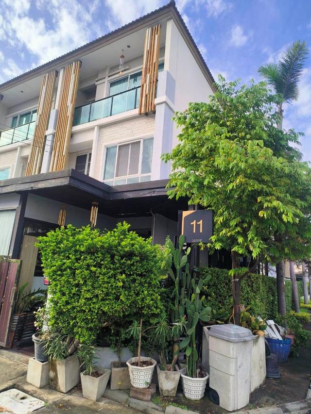 ขายทาวน์โฮม 3 ชั้น หลังมุม หมู่บ้าน เดอะแพลนท์ซิตี้ แจ้งวัฒนะ ทำเลดี เดินทางสะดวก
