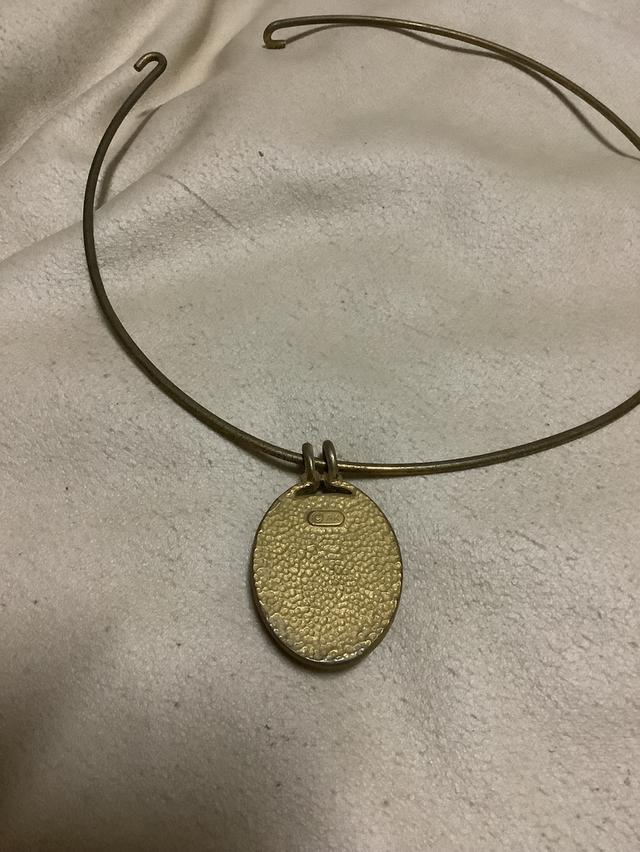 สร้อยคอโชกเกอร์ดอกไม้เรซินวินเทจ Anne Klein 5