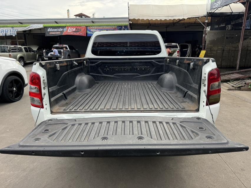 MITSUBISHI TRITON 2.5 GLX MEGA CAB 11