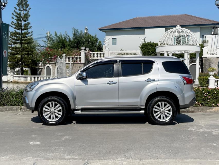 ISUZU MU-X 3.0 DA DVD 2WD ปี 2017 (รุ่นท็อป โฉม 60 ปี) 5