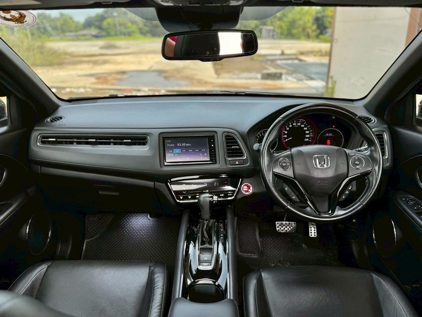 HONDA HRV 1.8 RS TOP SUNROOF (mnc)ปี 19 สีแดง  ออโต้  18