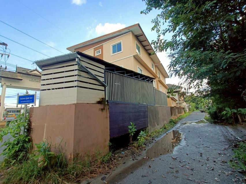 ขายอาคารพาณิชย์ 3 ชั้น ห้องมุม พื้นที่ข้างใหญ่พิเศษ 38 ตร.ว. ทำเลทองติดถนนวงแหวนรอบ 2 หางดง เชียงใหม่ 6