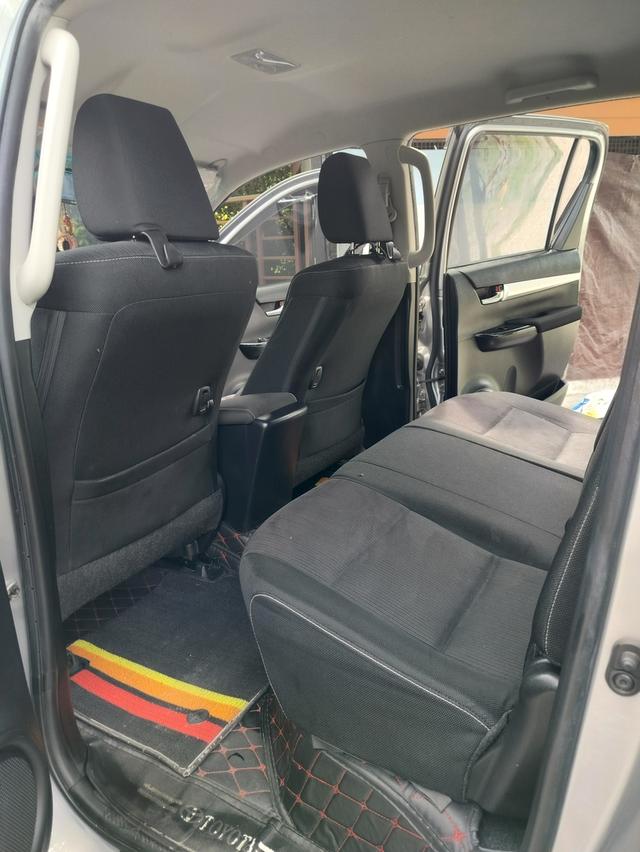 รถกระบะโตโยต้า รีโว่ 13