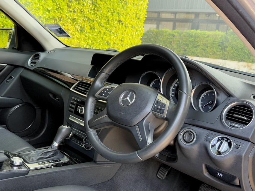 2014 BENZ C200 CGI W204 รถออกศูนย์ BENZ THAILAND รถวิ่งน้อย ประวัติ SERVICE ครบ รถไม่เคยมีอุบัติเหตุครับ 11