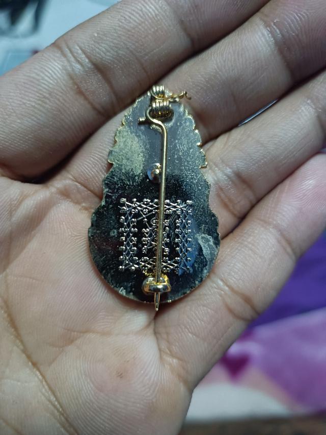 เข็มกลัด หลวงพ่อฤๅษี ลิงดำ รูปที่ 2