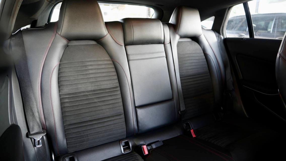 Mercedes-Benz CLA250 W117 AMG Shooting Brake ปี 2016 11