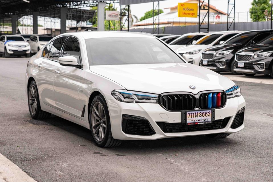 แจ้งรหัสรถ: AVA3663 🔥 ขาย BMW 520d SPORT (G30) ปี 2017 🔥