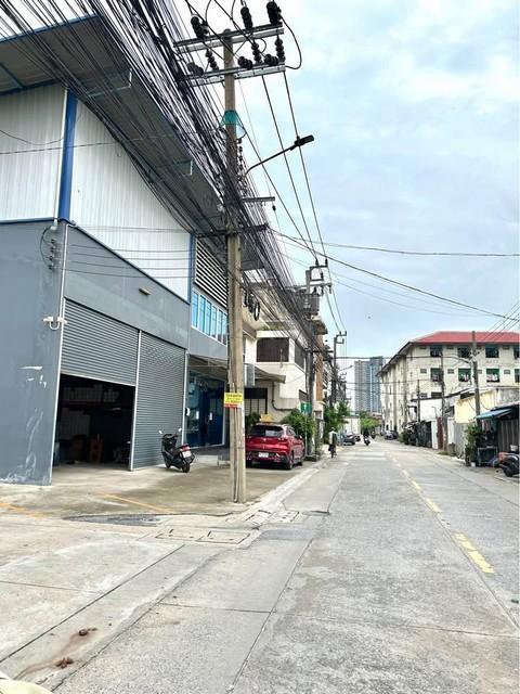 ให้เช่าโกดังพร้อมสำนักงาน 420 ตรม. ซอยพัฒนาการ 38 ใกล้ซีคอนสแควร์ 1
