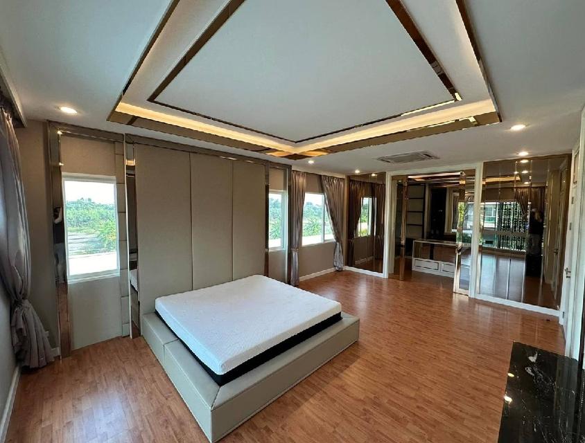 ให้เช่าบ้านเดี่ยว 2 ชั้น หมู่บ้าน เดอะแกรนด์ ปิ่นเกล้า บ้านสวยมาก / หลังใหญ่ 118 ตารางวา / แอร์ 9 เครื่อง 8