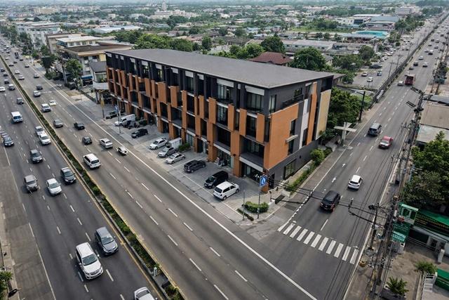 อาคารพาณิชย์ ถูกที่สุด ตกแต่งแล้วระดับพรีเมี่ยมแล้ว 3.5 ชั้น ร้านกาแฟ ร้านสัก ร้านเล็บ ติดถ.ใหญ่ เพชรเกษม 77 ถึง 81 4นอน 1