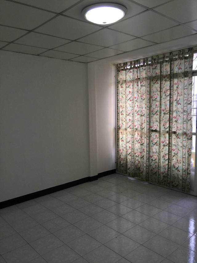 บ้านทาวน์เฮาส์ ให้เช่า ในซอยวัชรพล สุขาภิบาล 5 ซอย41