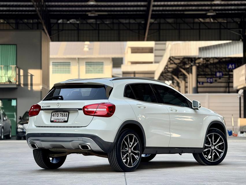 BENZ GLA200 ไมล์ 90,000 กม. 18