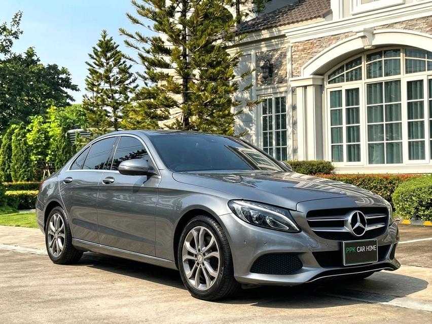 ปี2017 Mercedes-Benz C350e ตกแต่งมาเกือบ 100,000