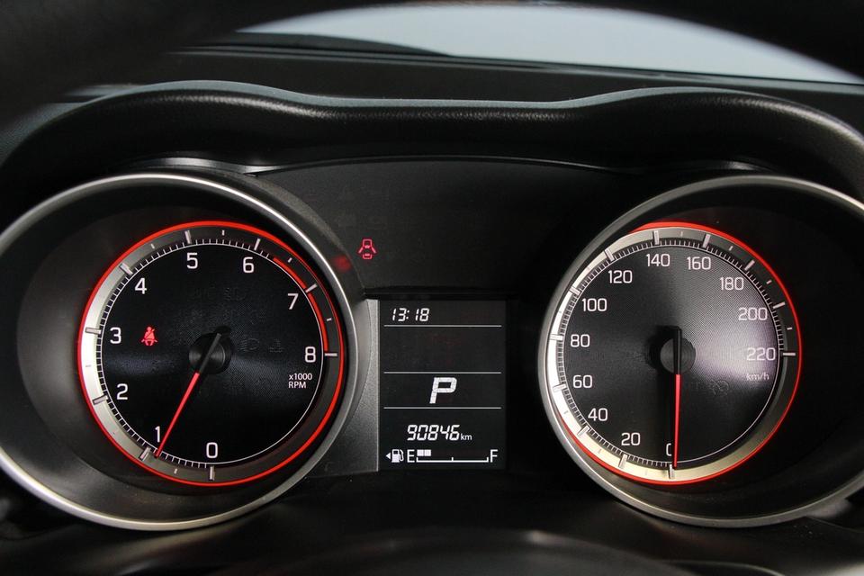 รหัสรถ TKG2219 SUZUKI SWIFT 1.2 GL ปี 2018 5