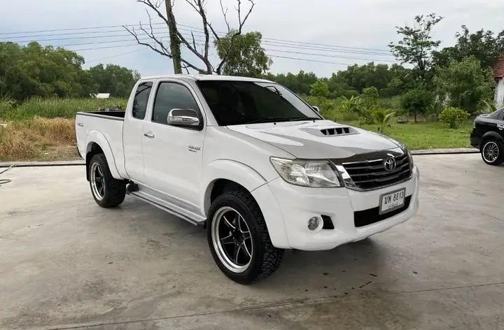 2012 Toyota Hilux Vigo Prerunner Smart Cab 2