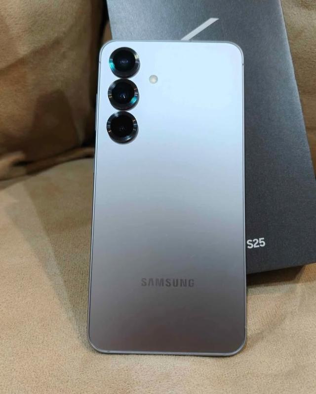 Samsung Galaxy S25 12/512gb, สีไทเทเทา Grey ฟ้า และ สีไทเท 