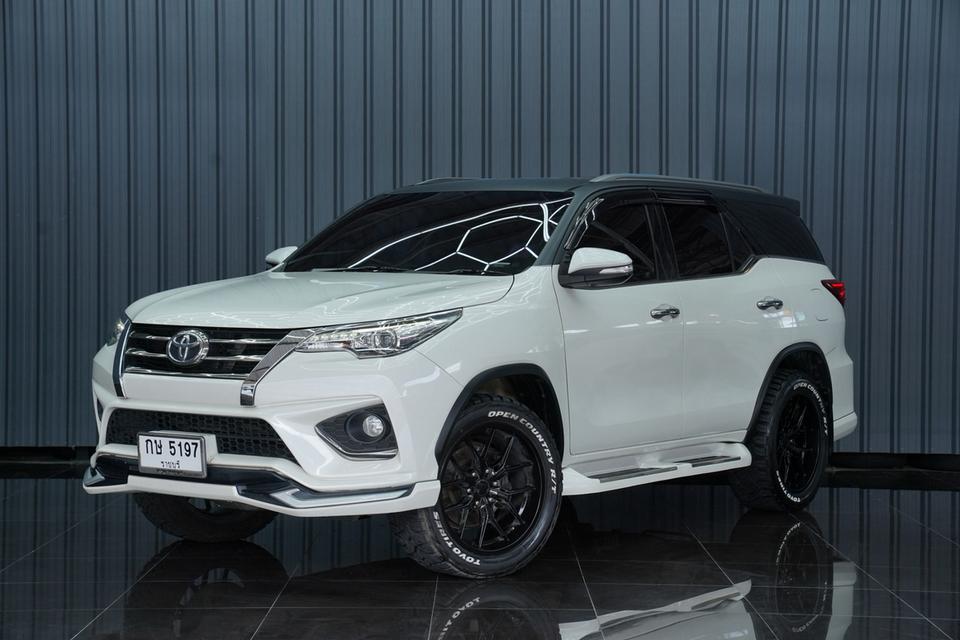 รถยนต์ TOYOTA FORTUNER