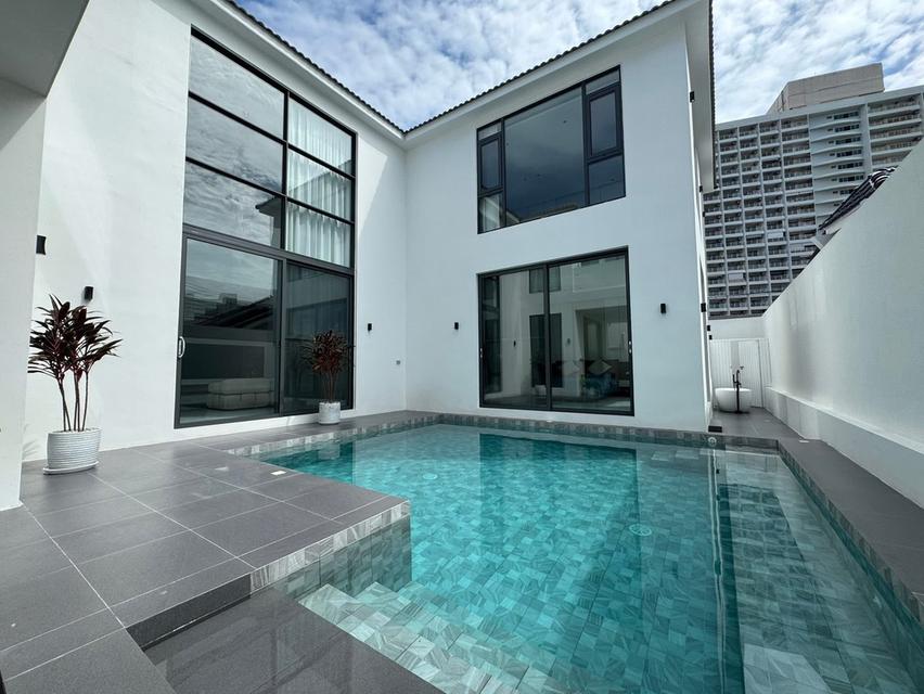 Pool villa beachfront Pratumnak hill Pattaya 200,000/month 4