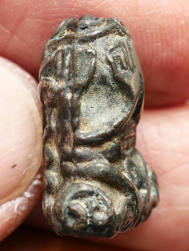 พระปิดตายันต์ยุ่ง หลวงปู่เอี่ยมวัดหนัง เนื้อสำริดเงิน....เก่าๆ 9