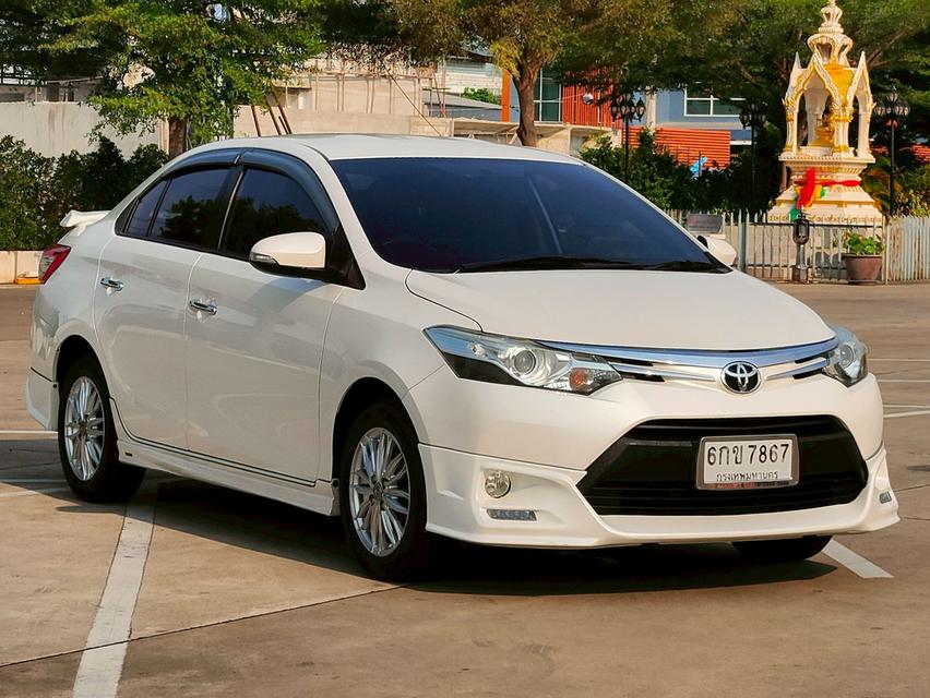 Toyota vios สีขาวมุข 1.5 ปี2016