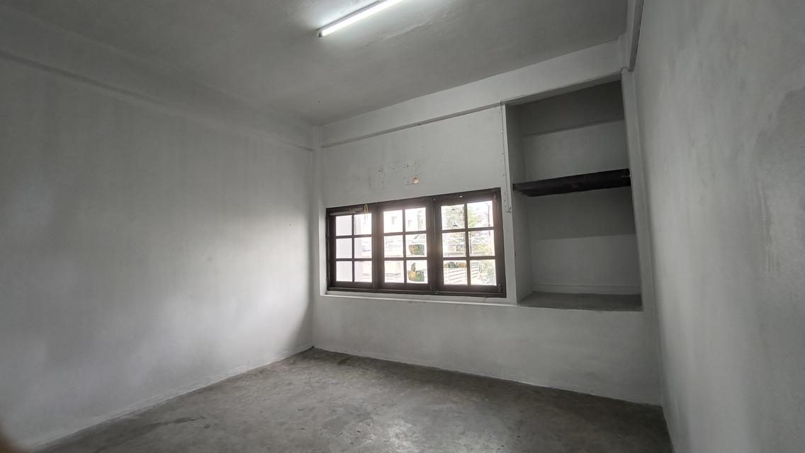 เช่าอาคารพาณิชย์3ชั้น 8