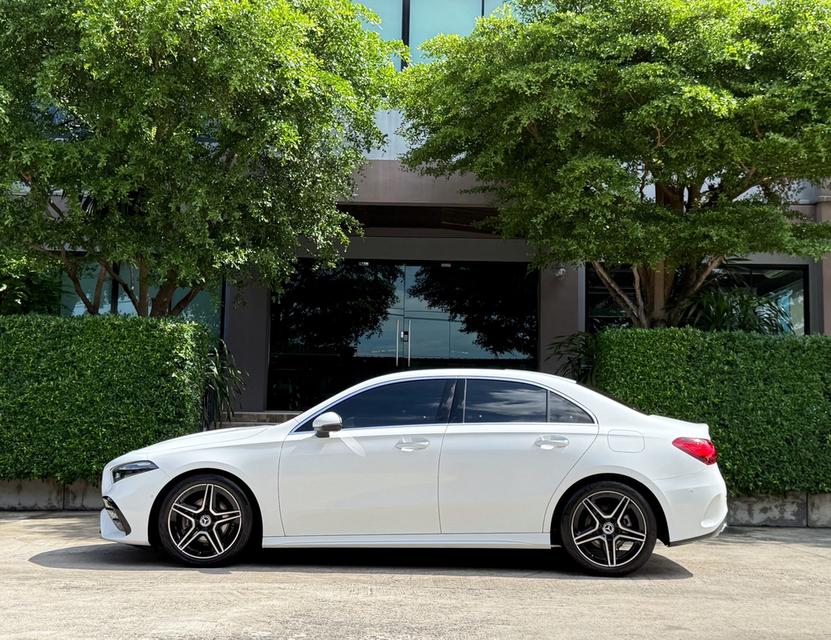 2025 BENZ A200 AMG DYNAMIC FACELIFT รถมือเดียวออกป้ายแดง สภาพป้ายแดง รถวิ่งน้อยเพียง 20,000 กม เข้าศูนย์ทุกระยะ รถไม่เคยมีอุบัติเหตุครับ รูปที่ 5