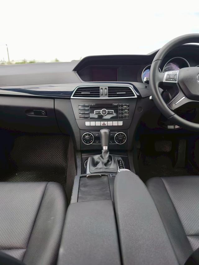 MERCEDES-BENZ C200 CGI FACELIFT 1.8 2013 12