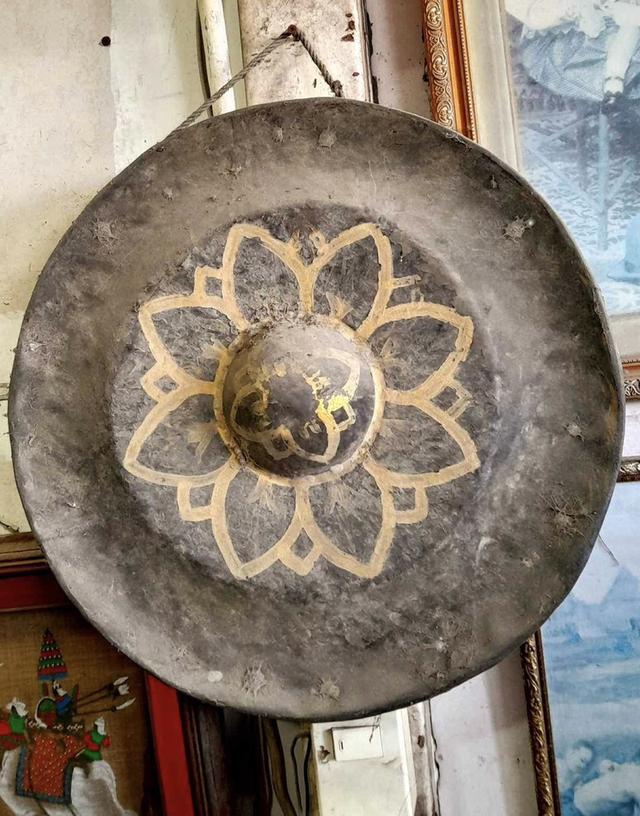 ฆ้องโบราณ ฆ้องทองเหลือง ขนาด18นิ้ว ใบใหญ่ ฆ้องลูกโหม่งโบราณ ฆ้องโหม่ง 4