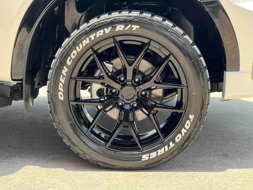 FORD EVEREST SPORT ปี 2023 ตัวท็อป Option Pack A รถมือเดียว ไมล์ 55,xxx กม. รูปที่ 3