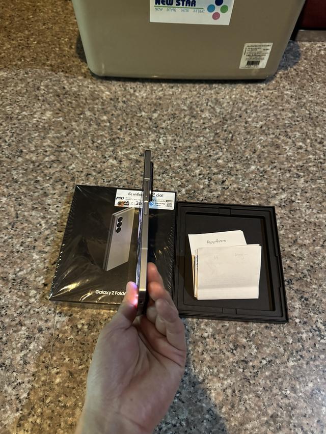 ขายๆๆๆถูกSamsungFold6สีใหม่หายากมากSilver Shadow 512กิ๊กยกกล่องอีมี่ตรงอุปกรยังไม่แกะใช้ใบเสร็จอยู่ครบๆ ( มือ1 ราคา เกือบ 65000 บาทเลย ) สูนTrueสภาพสว รูปที่ 6