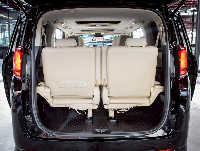 TOYOTA Alphard 2.5 HV 4wd ปี 2022 รถใช้น้อยมา วิ่ง 50,000 กม แท้ๆ รถเดิมๆทุกชิ้น 10