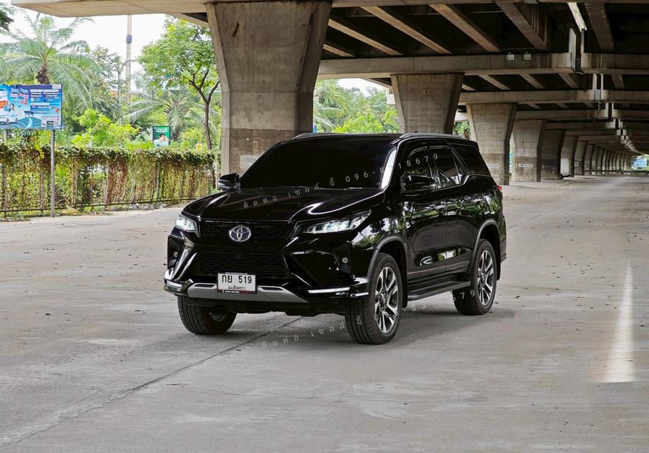 Toyota Fortuner 2.4 Legender 2wd ปี 2022 2