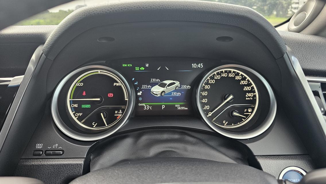 Toyota camry 2.5 HEV Premium Luxury 2022 11
