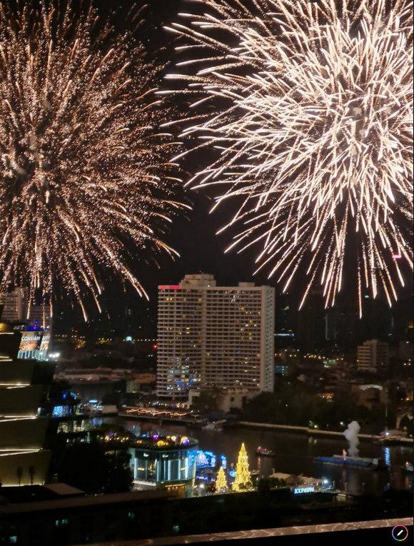 คอนโด เดอะ ไลท์ เฮ้าส์ สาทร-เจริญนคร 80.83 ตรม 2 นอน 2 น้ำ ชั้น20 วิวแม่น้ำ เห็นงานพลุปีใหม่ ห้องมุม ตกแต่งครบ 11