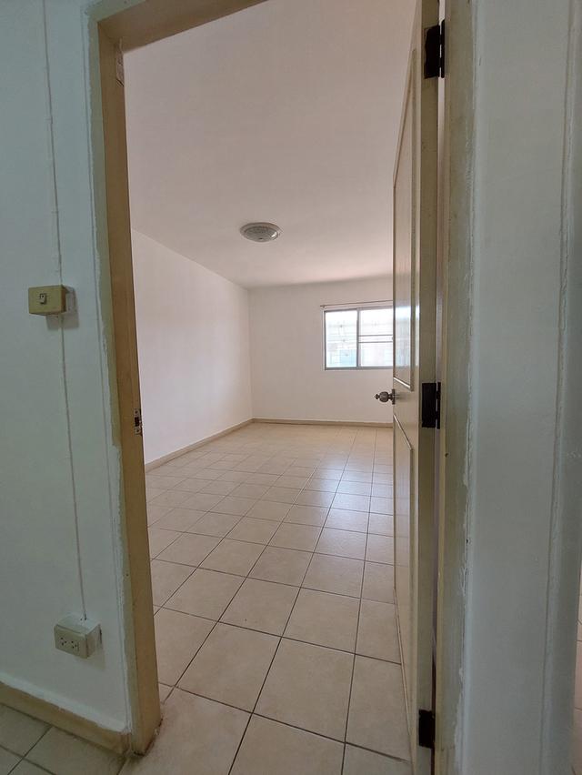 ให้เช่าราคาถูกทาวน์โฮม 2 ชั้น 3 ห้องนอน , 2 ห้องน้ำ , 1 โถงลึก , 1 ลานซักล้างมีหลังคา, จอดรถหน้าบ้านได้ 1 คัน หมู่บ้านพนาลี 1 ซอยเทียนทะเล 32 16