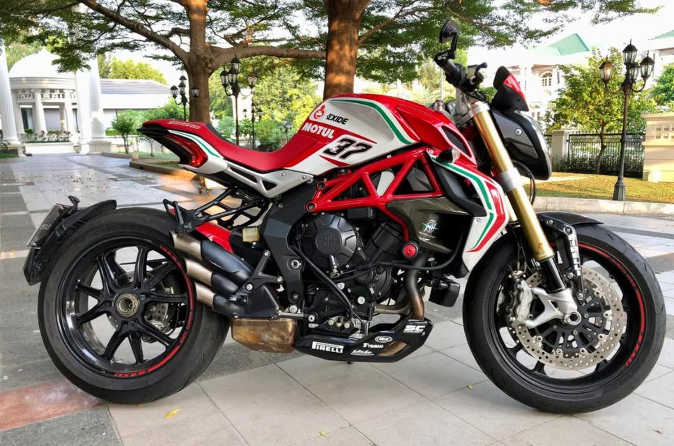 พร้อมขายราคาสุดคุ้ม MV Agusta Dragster RC 4