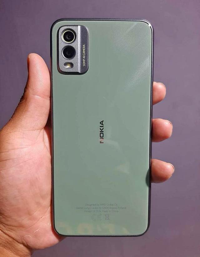 Nokia c32 สีเขียว