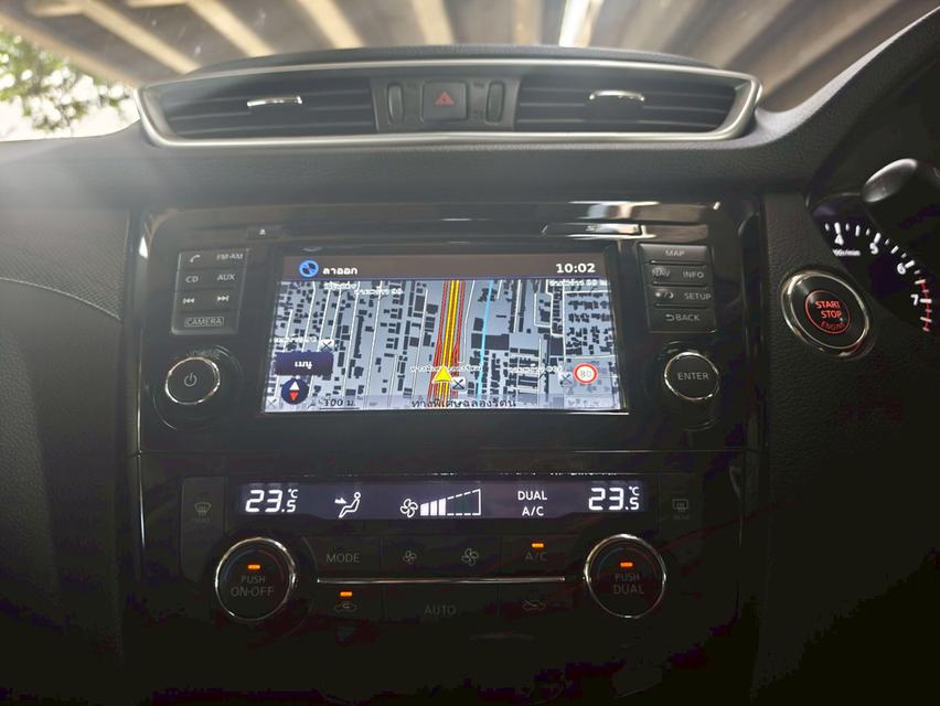 ขายรถ nissan  X-Trail 2.0V 4WD ปี 2015 สีแดง เกียร์ออโต้ 15