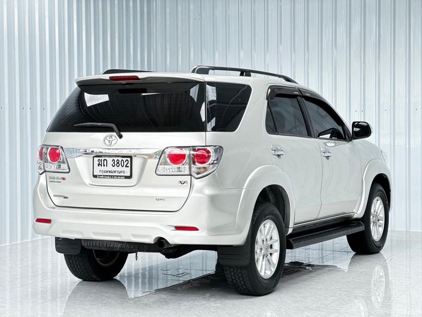 Toyota Fortuner 3.0V D4D VN TURBO VSC ดีเซล เกียร์ออโต้ ปี2012