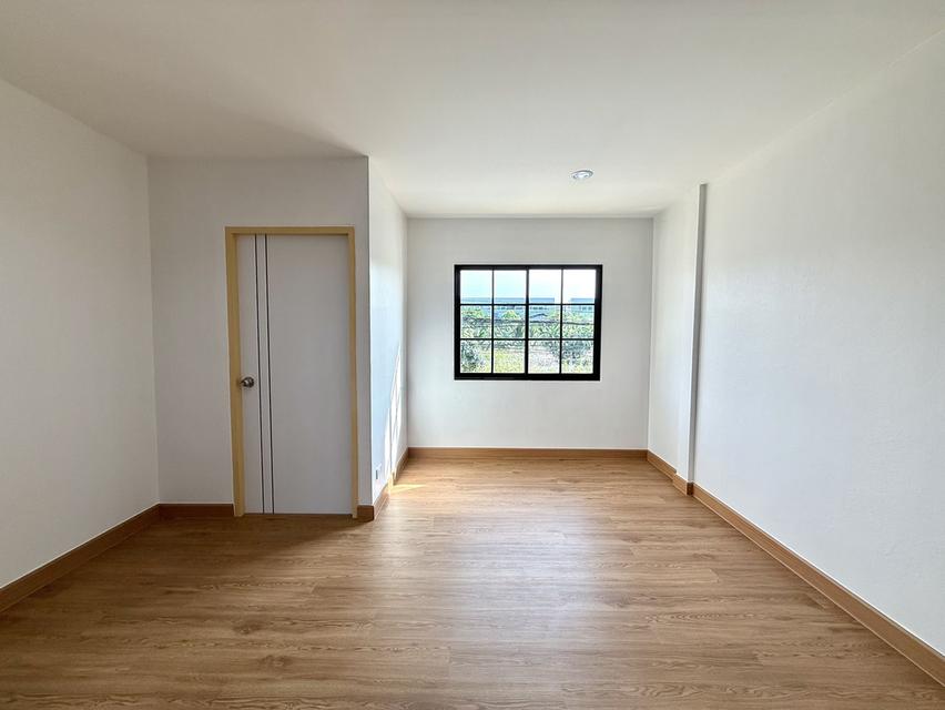 หมู่บ้านสินทองร่มเกล้า 28 18