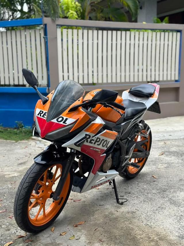 Honda CBR150R 8