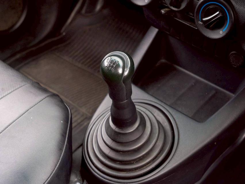 ขาย Toyota Revo 2.4J ปี20 9