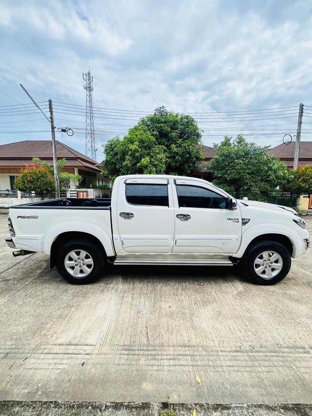 TOYOTA VIGO 4 ประตูยกสูง เครื่อง 2500 CC เกียร์ ธรรมดา