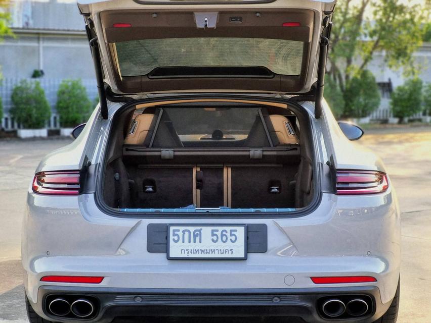 Porsche Panamera 4 E-Hybrid ปี 2019 ไมล์ 10x,xxx km 18