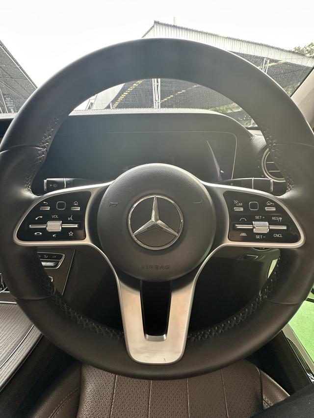Mercedes Benz E350e Exclusive  10